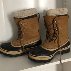 Sorel Caribou women’s boots